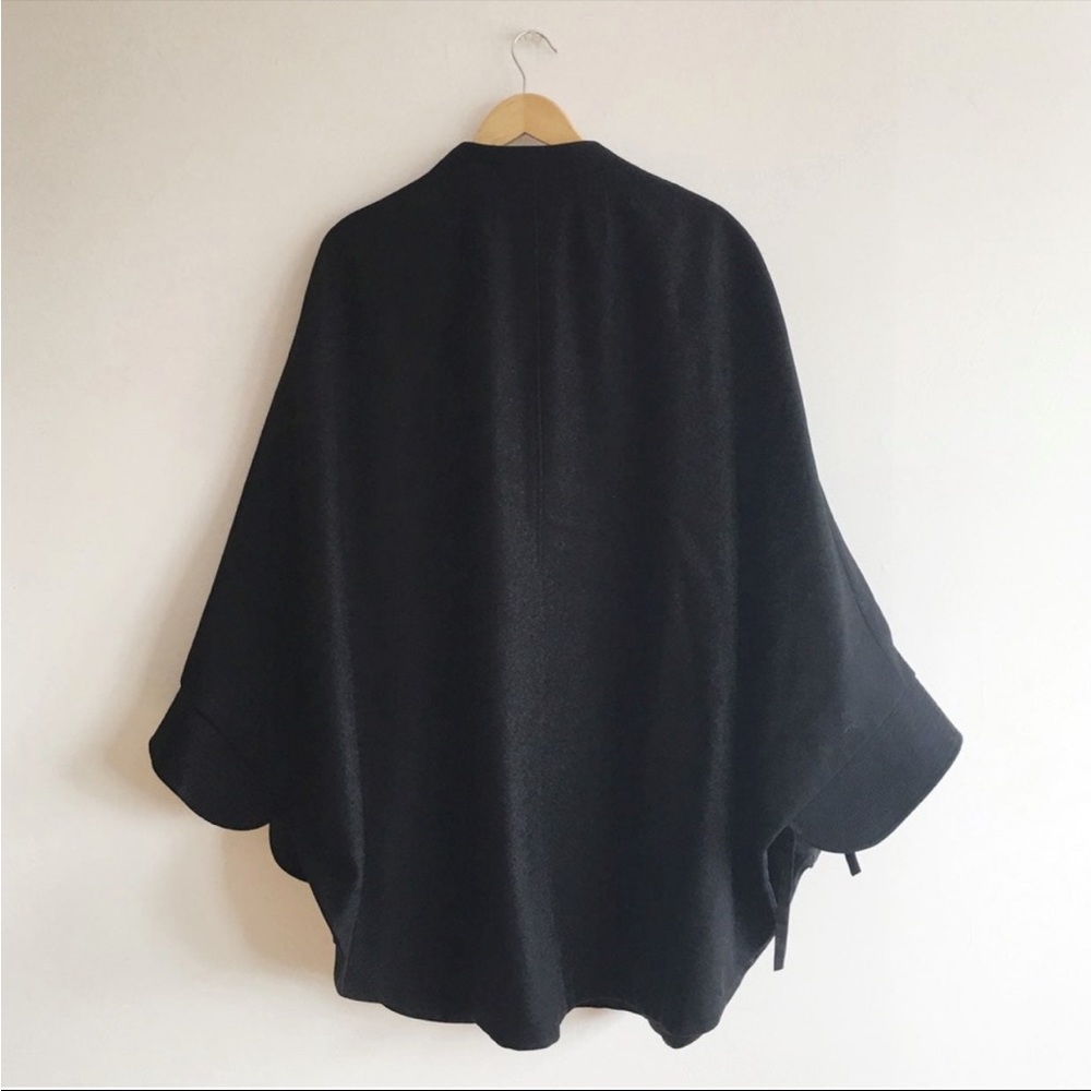 RARE!!! Diane Von Furstenberg Black Wool Draped Cape Coat - Picture 3 of 13